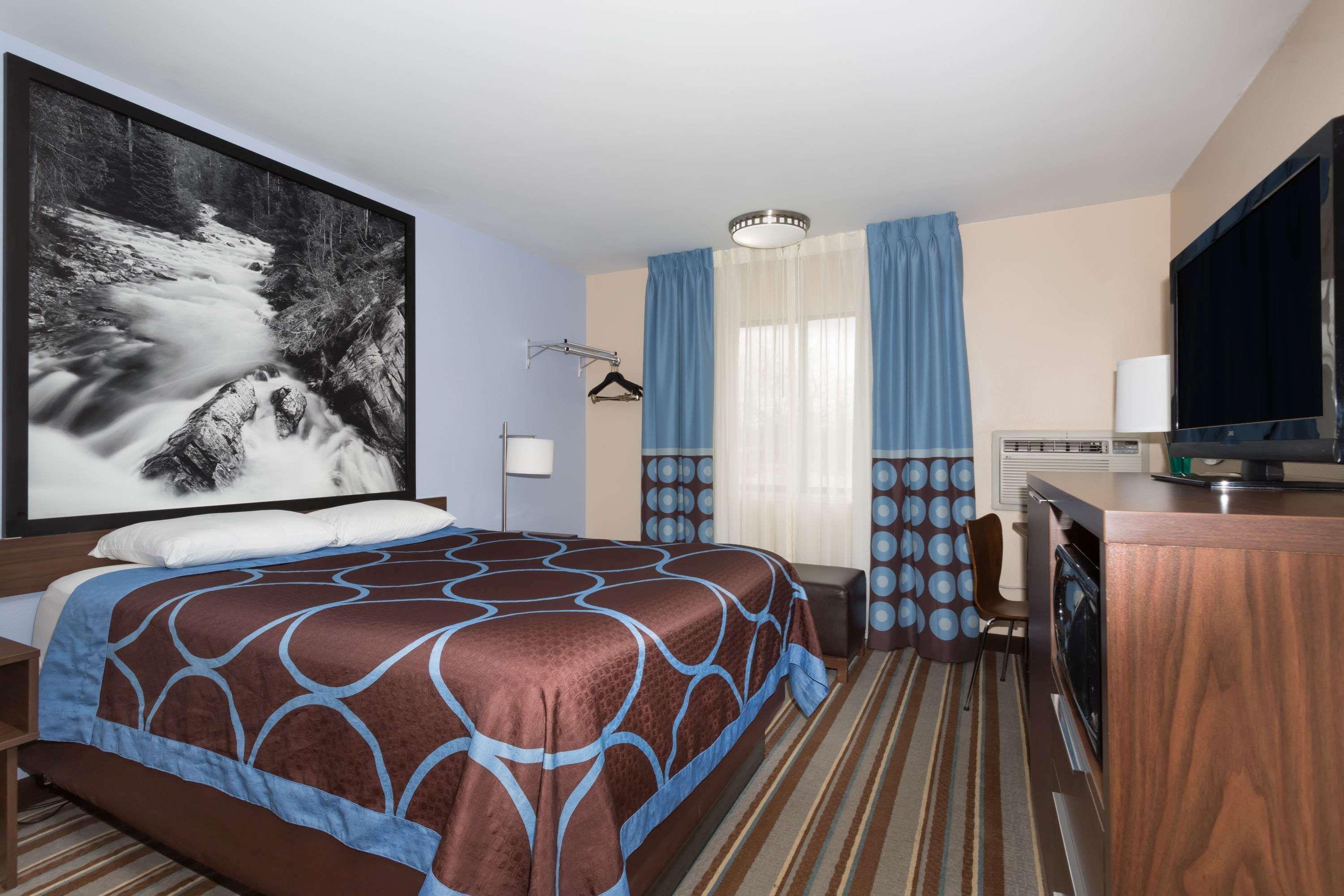 Super 8 By Wyndham Longmont/Twin Peaks Hotel Exterior foto