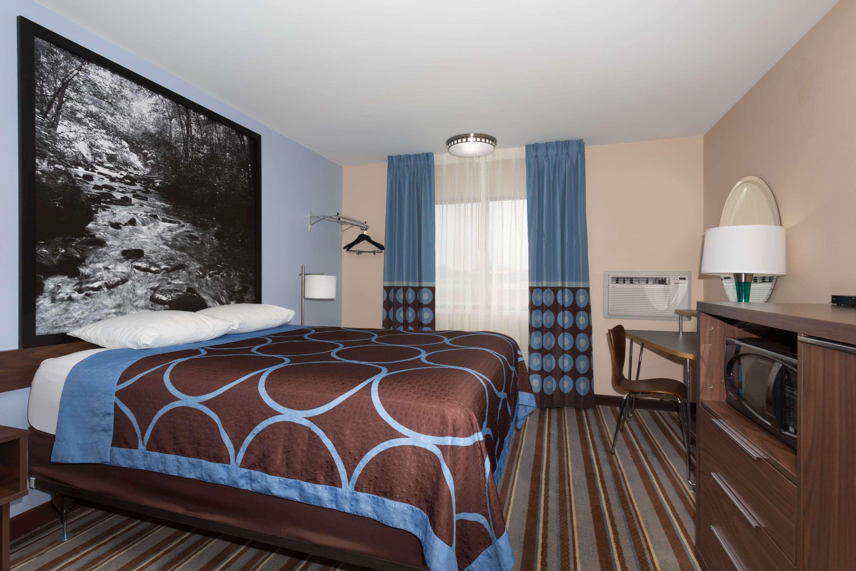 Super 8 By Wyndham Longmont/Twin Peaks Hotel Exterior foto